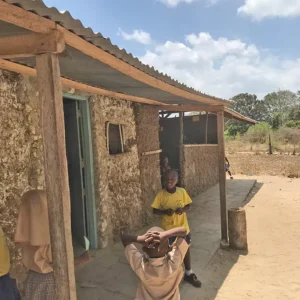 La Mabuani Shining Star School​ come era prima