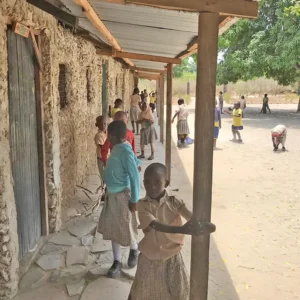 La Mabuani Shining Star School​ come era prima